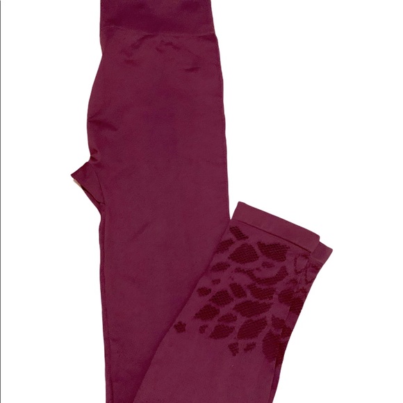 Motherhood Maternity Pants - Motherhood Maternity cutout leggings NWOT